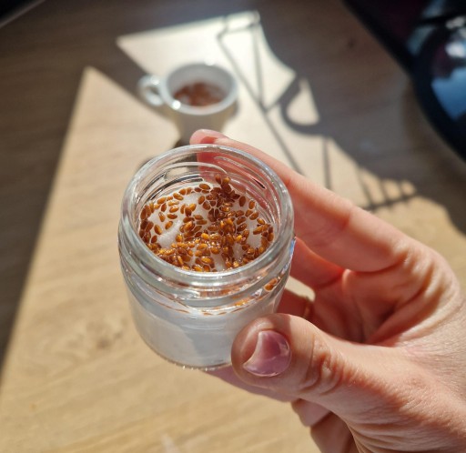 CRESS V MINI Tvárničke S VEĽKONOČNOU DEKORACIou Rastú, aby rástli