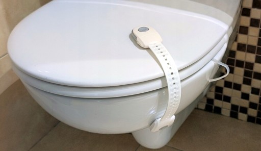 2X ZABEZPEČENIE CHLADNIČKY, WC, ÚPRAVA