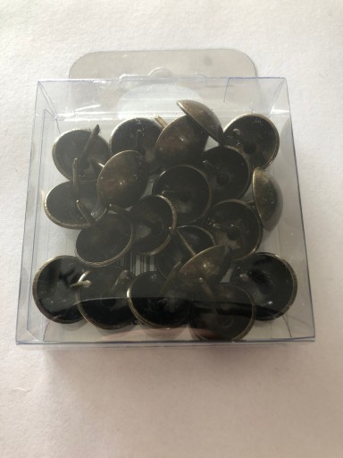 GOMBÍKY NA ČALÚNENIE mosadzné špendlíky 19 mm - 20 ks