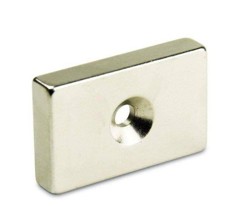 Obdĺžnikový neodymový magnet 39x29x4mm 11mm/5mm