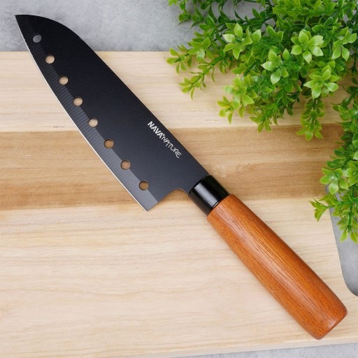 Kuchynský nôž z čiernej ocele SANTOKU na sekanie NATURE