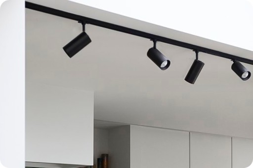 PRIPOJENIE KONEKTORA PÁSKU LED OSVETLENIA KU KONEKTORU LED KOĽAJNICE