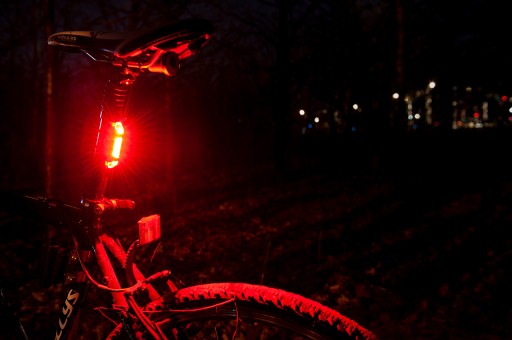 LED ZADNÁ BICYKLE LAMPA USB OSVETLENIE NA BICYKEL
