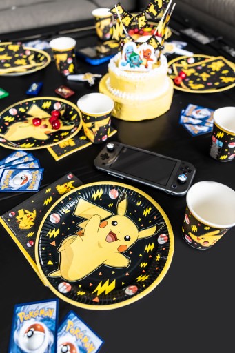 Licencované taniere Pokémon Pikachu 23 cm, 8 ks.