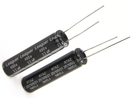 KONDENZÁTOR 22uF / 400V 10x40mm LEAGUER 105* 12000h - 1 KS.
