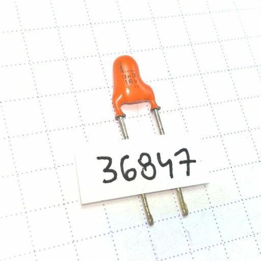 Pevný Al kondenzátor 3,3uF 16V R5 20% 128-SAL x20