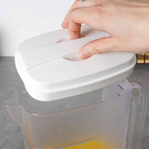 PLASTOVÁ kanvica na nápoje s vekom chladničky, úzka, 2,25L