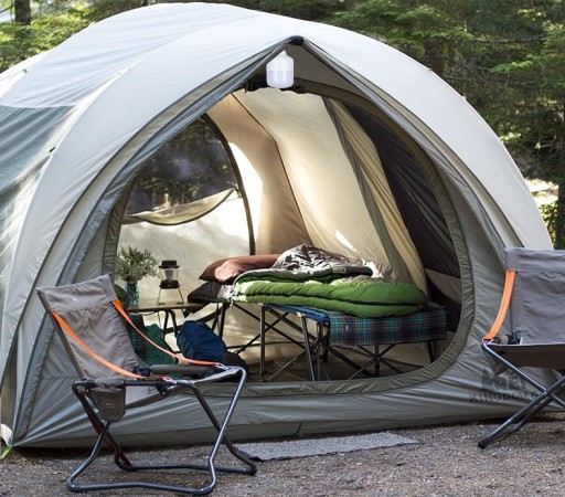 LED SOLÁRNA ŽIAROVKA 10W so solárnym panelom Camping pre garáž v suteréne 4124