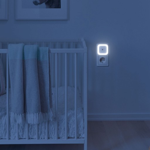 LED nočná lampa pre kontaktný senzor súmraku
