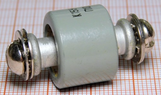 Keramický kondenzátor 1,5pF 6kV 5kWar P100 K15U