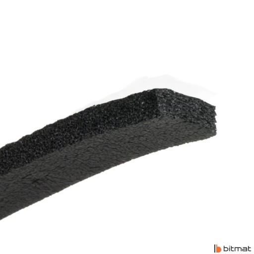 Gumové tesnenie Samolepiaca izolácia 6x20x1000mm pre dvere, okná a brány