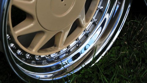 LEŠTIACA PASTA NA LEŠTENIE ZELENEJ INOX OCELOVÉHO HLINÍKA NA ZRKADLO