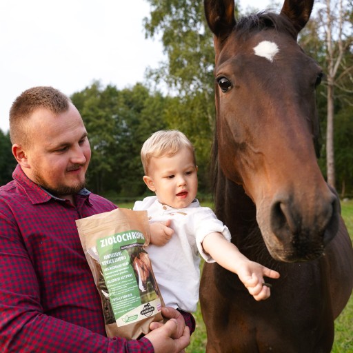 Čerstvo pomletý ľanový koláč pre kone - SAMFARM - najvyššia kvalita