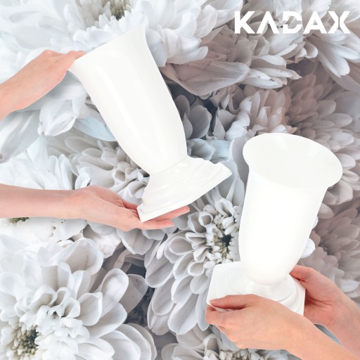 VÁZA NA HODNOTY NA CINTORÍNSKÝ NÁHROB, BIELA, 23cm