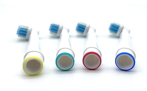 TIPY NA ELEKTRICKÚ ZUBNÚ KEFKU ORAL-B 4 ks