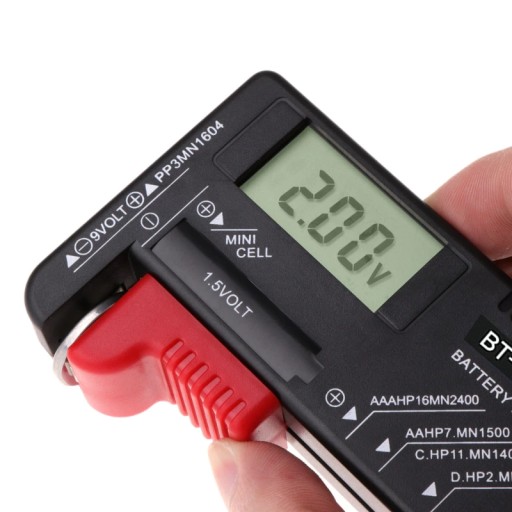 DIGITÁLNY TESTER A METER BATÉRIÍ AA