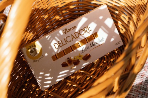 Čokolády s náplňou v príchuti Latte Macchiato Delicadore Baron 200g