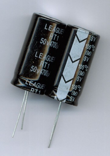 4700uF 50V 4700 µF 50 V LEAGUER (2 KS) ELEKTROLYTICKÝ KONDENZÁTOR