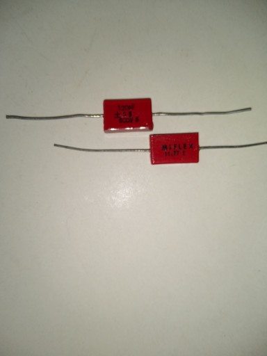SĽUDOVÝ KONDENZÁTOR KM-014 120pF 5% 500V S STRIEBORNÝ