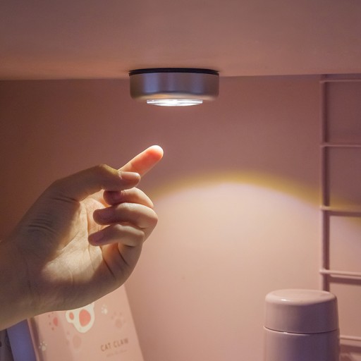 3 LED SAMOLEPIACA DOTYKOVÁ LAMPA, NA BATÉRIU