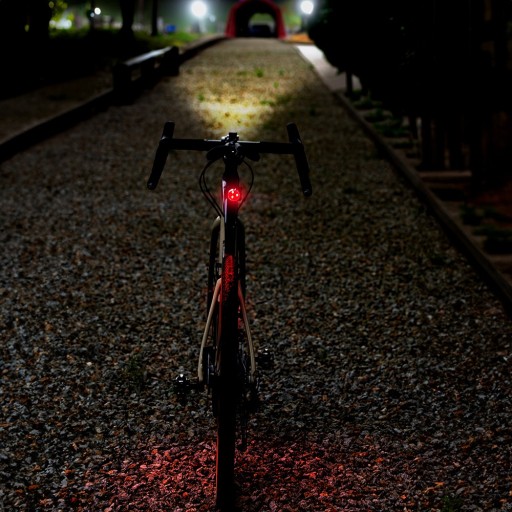 USB BICYKLOVÉ ZADNÉ SVETLO NA BICYKEL ČERVENÉ BIKE SVETLO LED ZADNÉ
