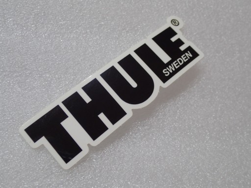 NÁLEPKA THULE ŠVÉDSKO NÁLEPKA 10,9 x 3,2 cm