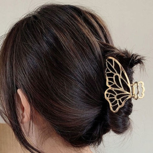 VLASOVÁ ČIAPKA BOTTERFLY BUCKLE motýľová čeľusť
