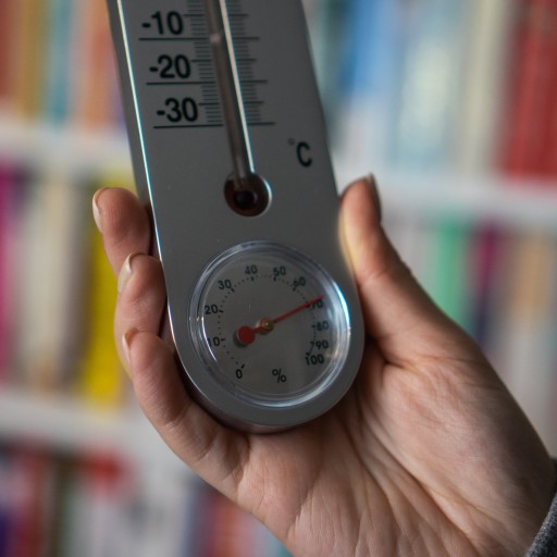 Univerzálny strieborný teplomer s vlhkomerom, rozsah -30°C +50°C Meteostanica