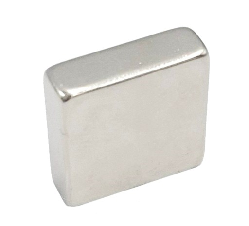 SILNÝ NEODYMOVÝ TAŠŤOVÝ MAGNET 15x15x5 / NEODYMOVÉ MAGNETY /
