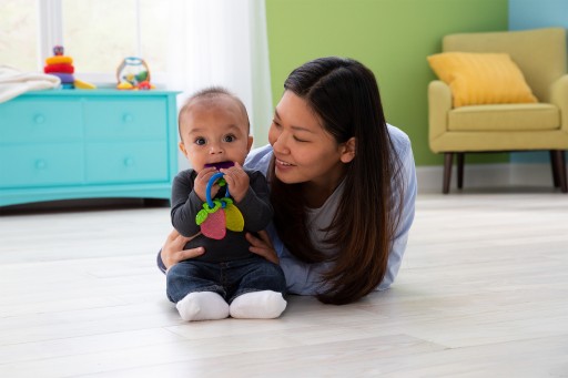 Hryzadlá na ovocie Lamaze TOMY