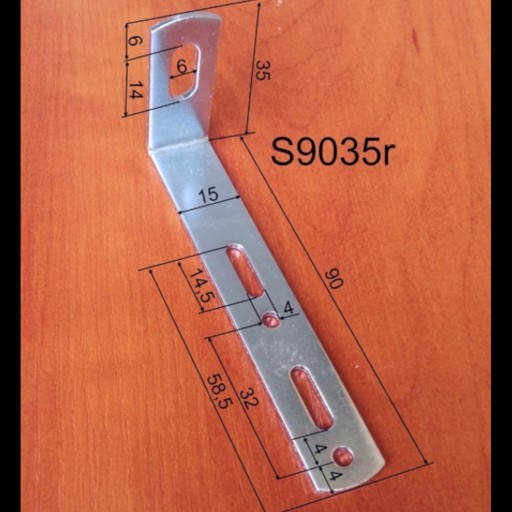 Asymetrický uholník 95 x 25 x 15 mm 10 ks.