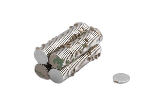 Neodymový magnet 10x1mm s 3M lepiacou páskou 10 ks.