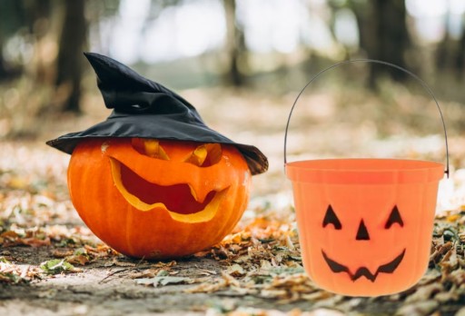 Oranžové vedierko s tekvicou na Halloween