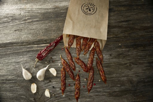 Sušené bravčové párky JERKY BRAVČOVÉ na PIVO VÍNO - pre fajnšmekrov LITVA