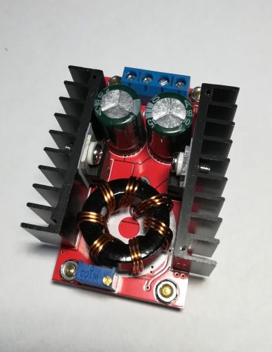 DC STEP UP 150W 12-35V stupňový menič
