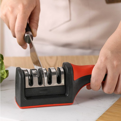 BRÚSENIE KUCHYNSKÝCH NOŽOV PRE KUCHYNSKÉ NOŽNICE BRÚSENIE COMPACT 4V1