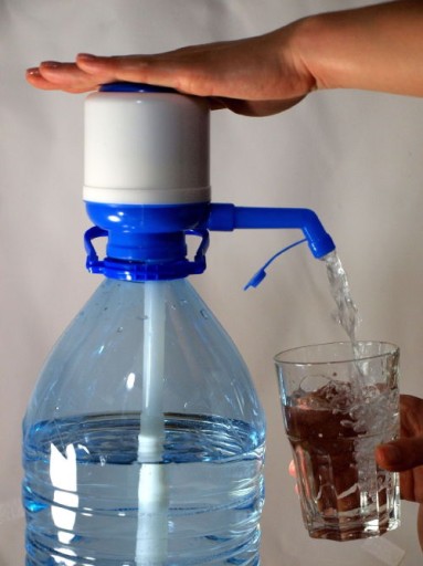Vodná pumpa na nápoje 5 - 6 L, redukčný dávkovač