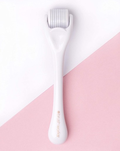 BRUSHWORKS MASÁŽNY VALEC NA TVÁR MEZOTERAPIA PROTI STARNUTIU 70g