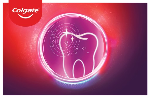 COLGATE Max White Ultra bieliaca pasta 50 ml + ZDARMA