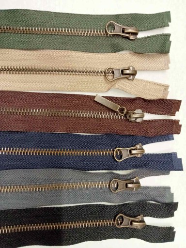 Kovový zips 65cm #5 Mix farieb