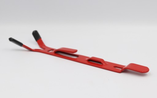 UNIVERZÁLNY VEŠIAK NA HASIACI PRÍSTROJ 4-12kg STABILNÉ fúzy.