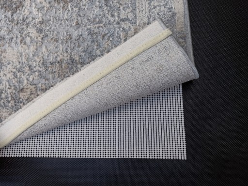 Protišmyková podložka pod koberec 60x100cm sieťka