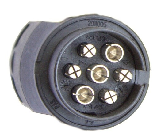 ADAPTÉR ADAPTÉR ZÁSUVKA PRÍvesu 7/13 PIN