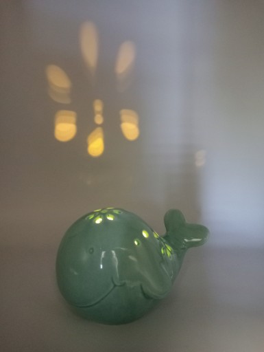 Keramická LED lampa veľryba 10 cm x 14 cm x 8 cm