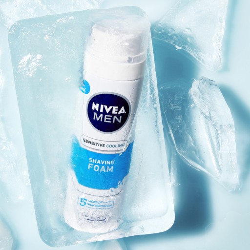 NIVEA Men Sensitive Cool chladivá pena na holenie 200 ml