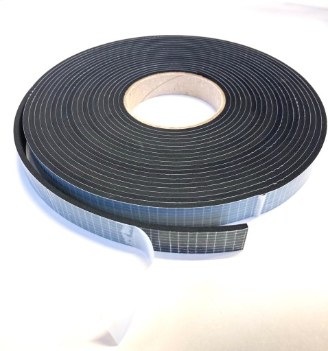 EPDM samolepiace tesnenie 4mm x 20mm x 10m