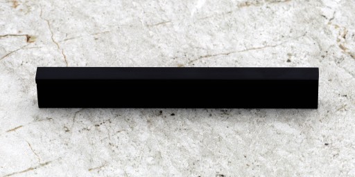 ÚCHYTKA NA NÁBYTOK ČIERNA ÚCHYTKA NA NÁBYTKO KUCHYŇSKÁ SKRIŇKA ÚCHYTKA 160MM