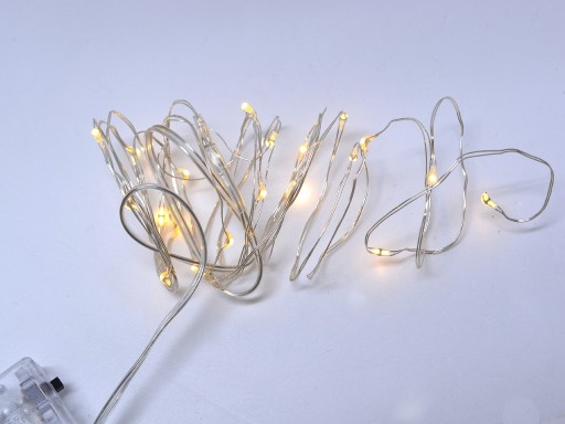 DRÔTOVÉ LAMPY 20 LED BATÉRIÍ TEPLÉ BIELE SVETLO