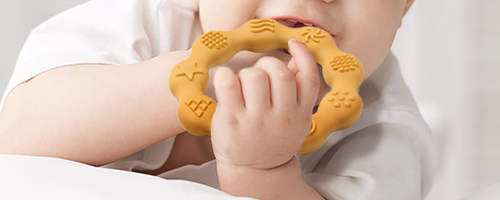 Silikónové hryzátko RING žlté BabyOno