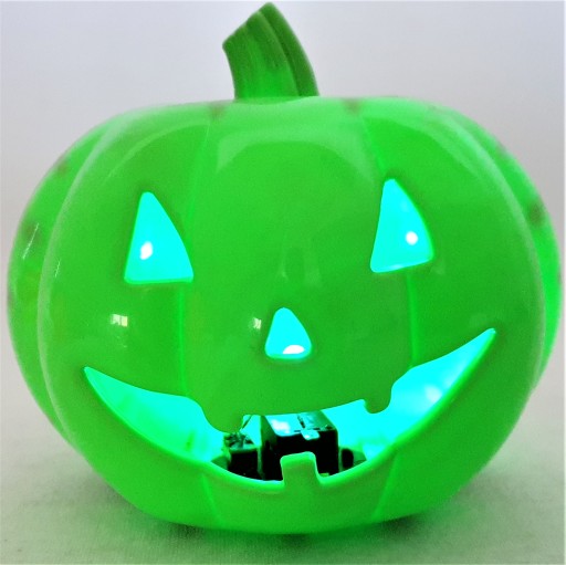 ZELENÁ TEKVICOVÁ BLIKAJÚCA LED HALLOWEENSKÁ LAMPA BATERIOVÁ DEKORATÍVNA